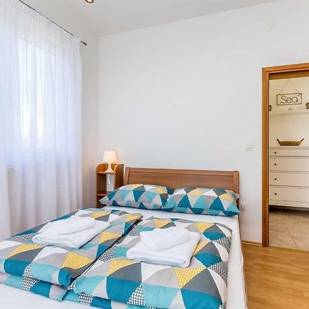 Holiday Home Olive Garden Brzac Extérieur photo