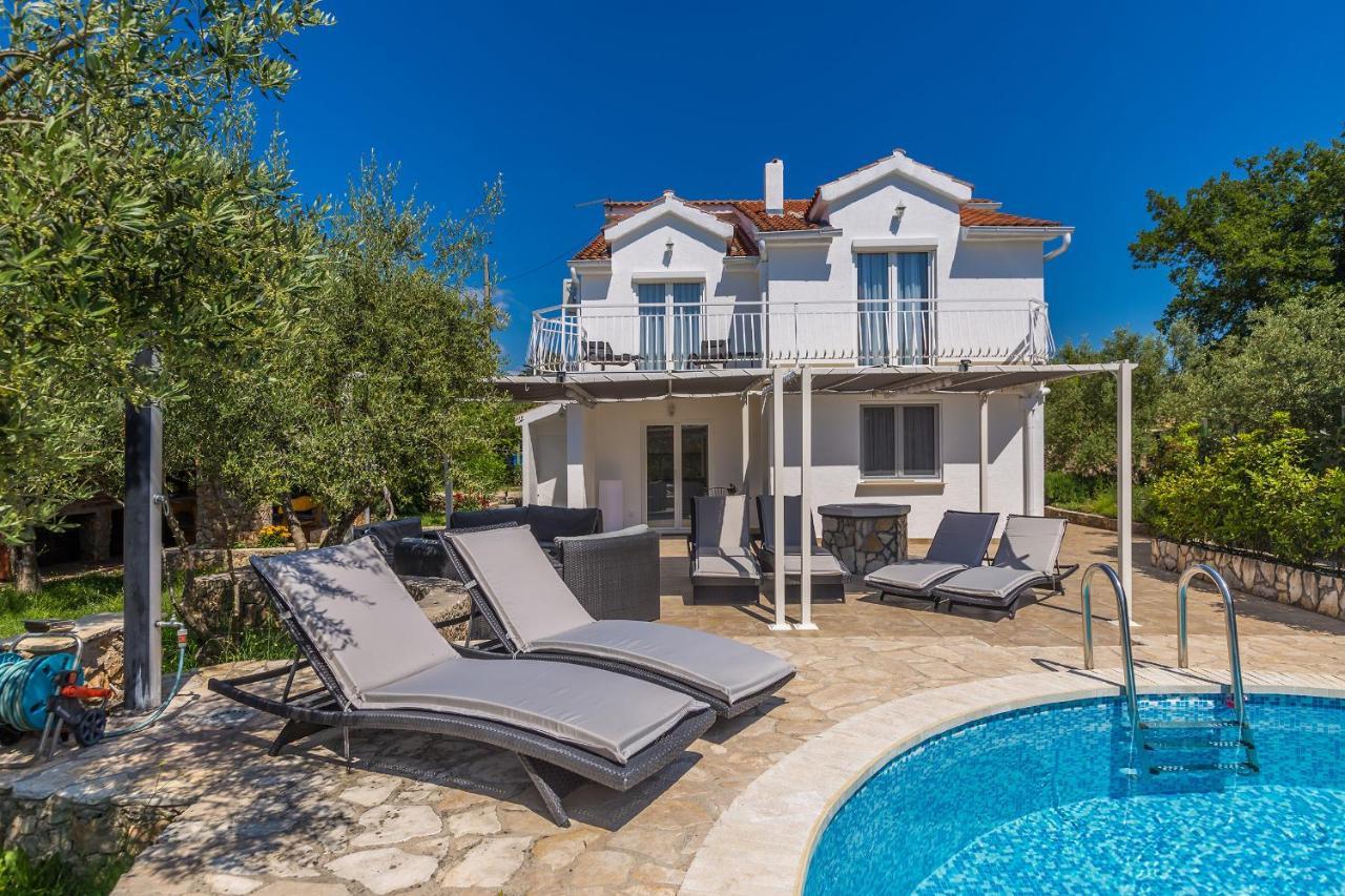 Holiday Home Olive Garden Brzac Extérieur photo