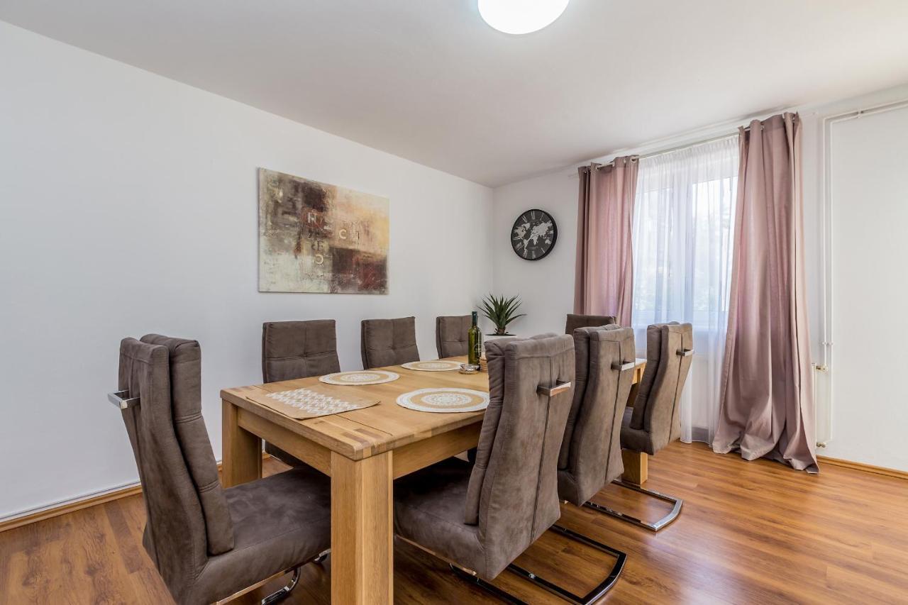 Holiday Home Olive Garden Brzac Extérieur photo