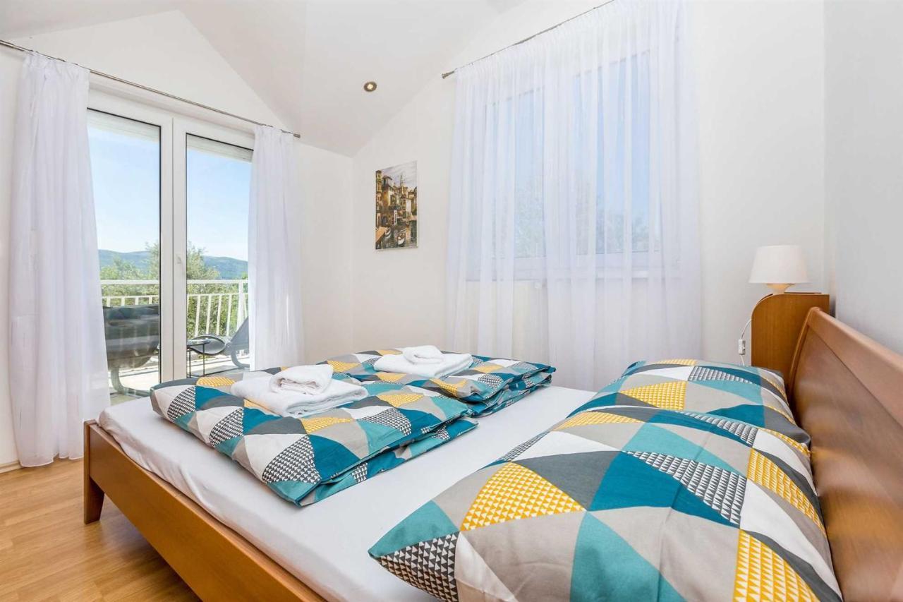 Holiday Home Olive Garden Brzac Extérieur photo
