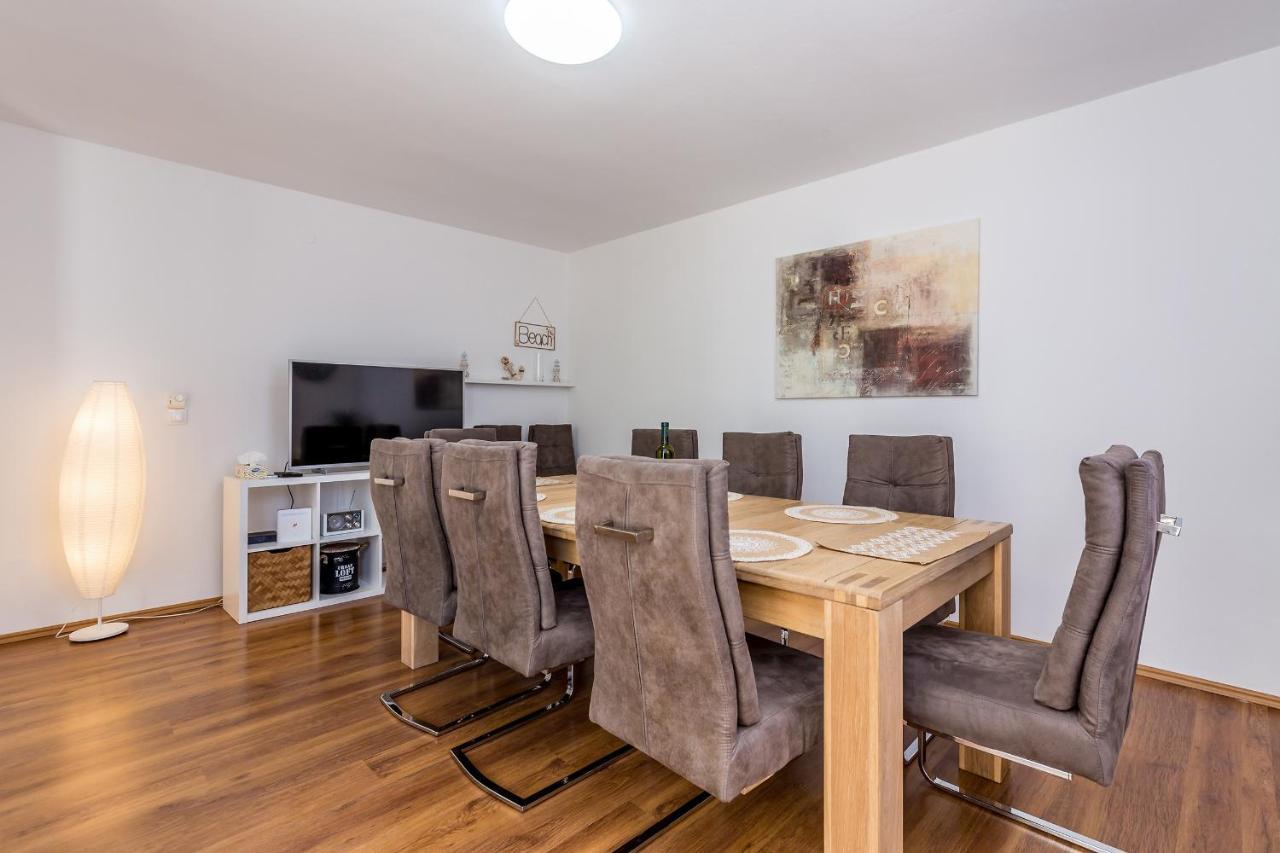 Holiday Home Olive Garden Brzac Extérieur photo